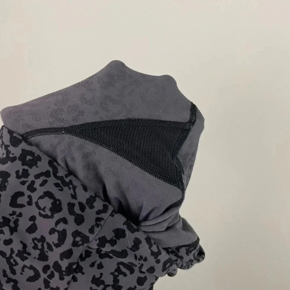 Athleta Elation Ultra High Rise Tight Leopard Leggings Size Small - Picture 5 of 7